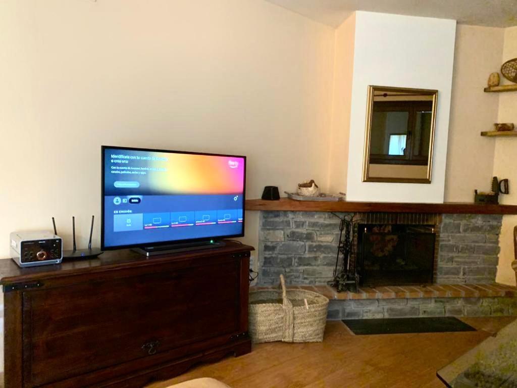 Apartament De La Vall Ferrera - L'Amfitriona 아리우 외부 사진